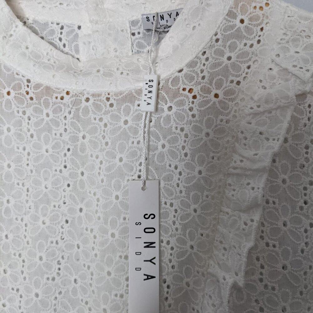 Sonya Sidd White Eyelet Button Back Ruffle Top L - Picture 4 of 9